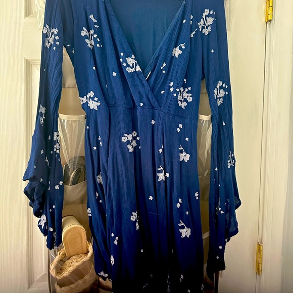🫐 2 FOR $35!! Free People Embroirded Mini Dress - Picture 1 of 2